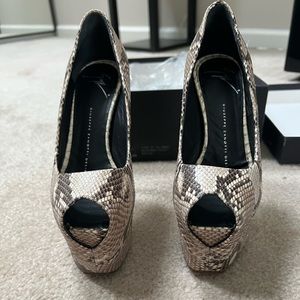 Womens Giuseppe Zonoti shoes in size 36
